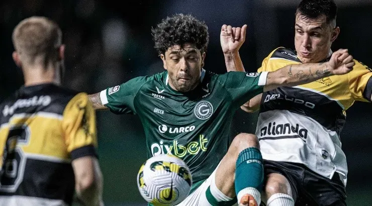 Foto: Heber Gomes/AGIF - Luan não faz mais parte do elenco do Goiás.