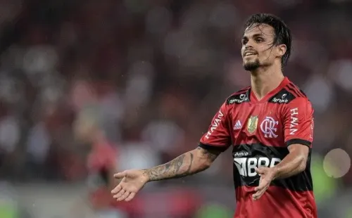 Flamengo ainda não conseguiu ''substituto'' para Michael (Foto: Thiago Ribeiro/AGIF)