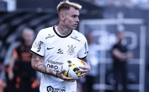 Foto: Ettore Chiereguini/AGIF – Róger Guedes ficou na bronca por ter sido escalado fora de posição