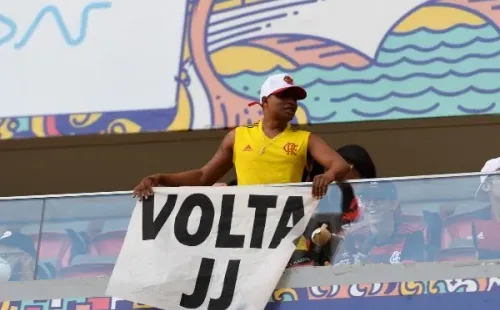 Foto: (Mateus Bonomi/AGIF) - Parte da torcida do Flamengo é a favor do retorno de Jorge Jesus ao Flamengo