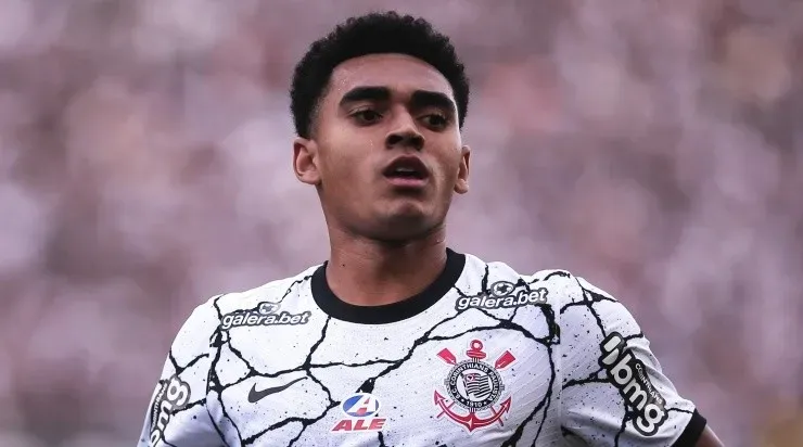 Foto: Ettore Chiereguini/AGIF - Du Queiroz vem evoluindo no Corinthians.