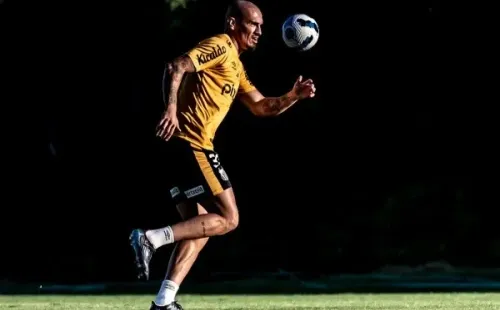 Departamento médico da Vila corre contra o tempo para recuperar Maicon a tempo da partida contra o Coritiba -Foto: Ivan Storti/Santos FC