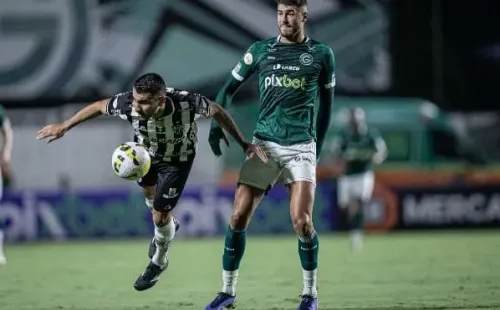 (Heber Gomes/AGIF)/ Pedro Raul em capo pelo Goiás.