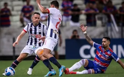Lucas Emanuel/AGIF/ Fortaleza em campo pela Sul-Americana.