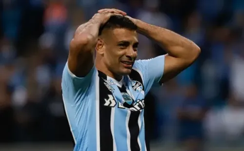 Foto: Maxi Franzoi/AGIF – Diego Souza retornou ao Grêmio onde tenta levar clube gaúcho à elite em 2023