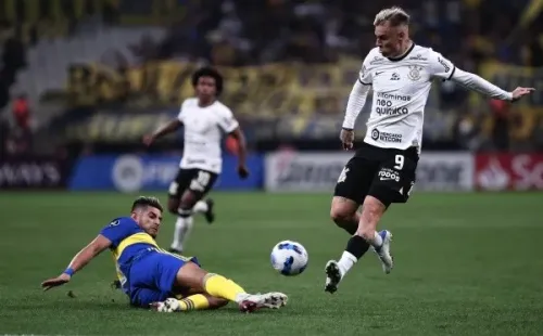 Ettore Chiereguini/AGIF/ Corinthians e Boca Juniors em campo na Neo Química Arena.