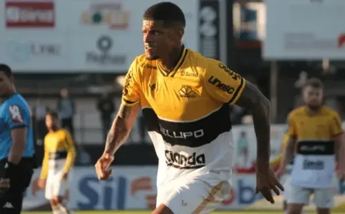 Celso da Luz/Criciúma E.C/ Tiago Marques será desfalque contra o Grêmio.