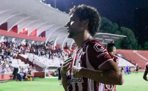 Foto: (Rafael Vieira/AGIF) - Victor Ferraz tem sido um dos destaques recentes do Náutico