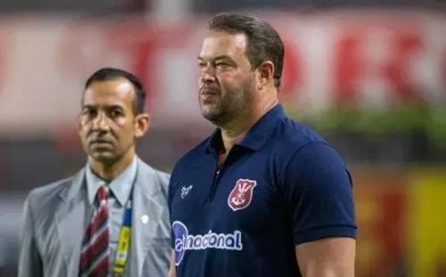 (Foto: Celio Junior/AGIF) Roberto Fernandes fala sobre fase de Jean no Náutico