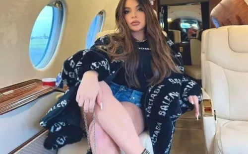 Reprodução/Instagram oficial de GKay - Gkay posa para as redes sociais.