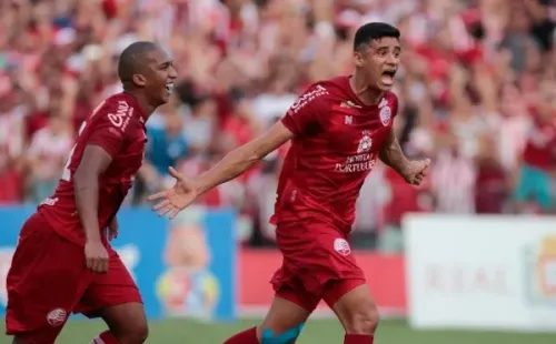 Caio Falcão/AGIF/ Camutanga em campo pelo Náutico.