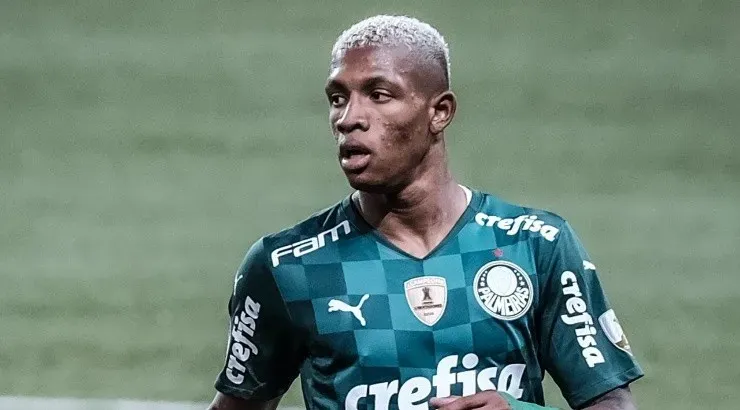 Foto: Marcello Zambrana/AGIF - Danilo é titular absoluto atualmente no Palmeiras.