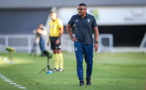 Foto: (Lucas Uebel/Grêmio FBPA) - Roger Machado não tem sido unanimidade entre a torcida do Grêmio
