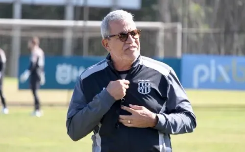 Twitter Reprodução Ponte Preta/ Ramon, Danilo Gomes e + 9; Hélio dos Anjos esboça Ponte Preta para buscar a vitória necessária contra o Sport.