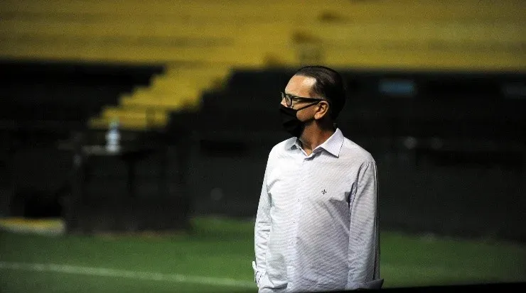 Caio Marcello/AGIF - Após 17 meses, Anselmo deixa presidência do Criciúma.