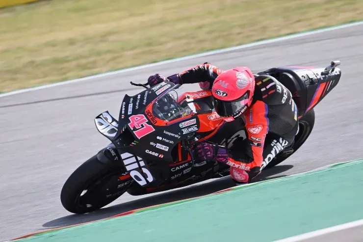 Mirco Lazzari gp/Getty Images - Espargaró antes de cometer erro na Catalunha