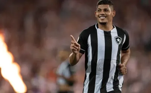 Foto:Jorge Rodrigues/AGIF | Erison entra em pauta no Fenerbahçe