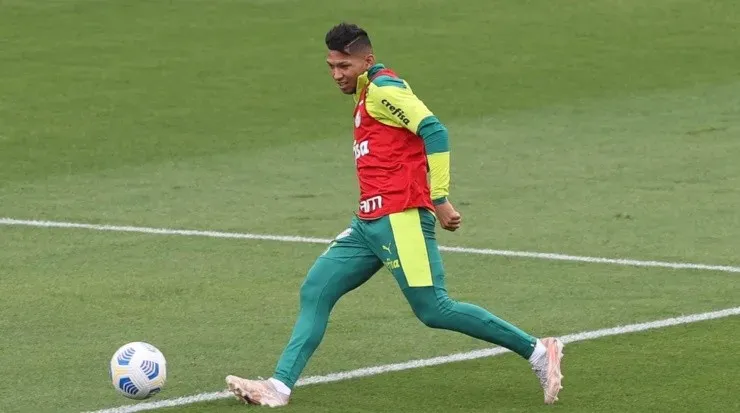 Rony pode deixar o Palmeiras para jogar no Ajax. Foto: César Greco/ Palmeiras