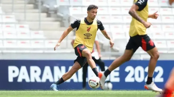 Foto: Divulgação/Athletico - Davi Araújo: de saída do Furacão