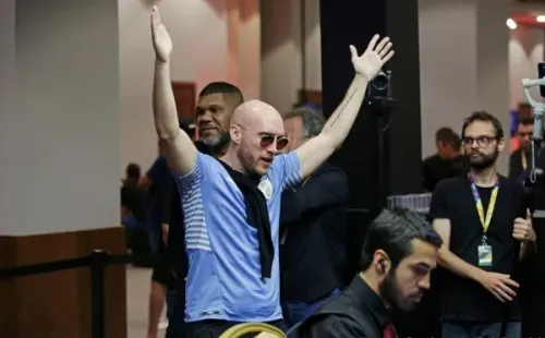 Benítez comemora a vitória (Foto: Luis Bertazini/BSOP)