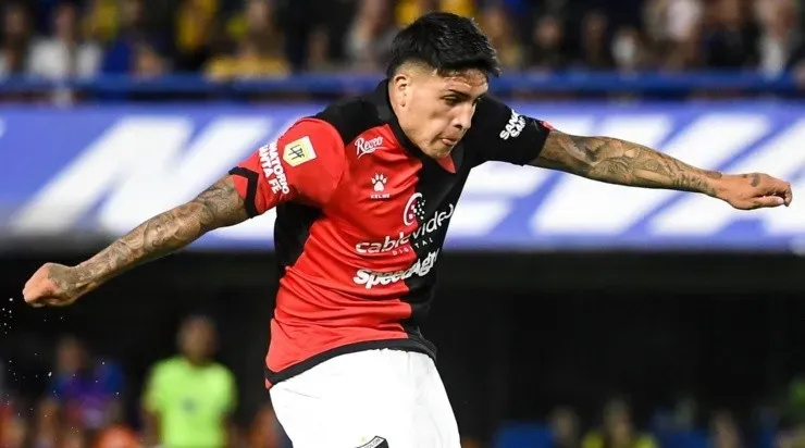 (Photo by Marcelo Endelli/Getty Images) - Facundo Farías é desejado por Palmeiras e Flamengo.