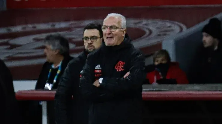Foto: Maxi Franzoi/AGIF - Dorival não iniciou de forma positiva no Flamengo.