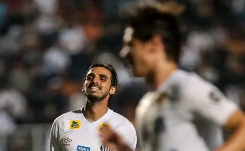 Agif/Ale Cabral – Bryan Ruiz não deixou muita saudade na Vila Belmiro