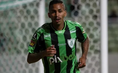 (Foto: Fernando Moreno/AGIF) América joga contra o Fluminense