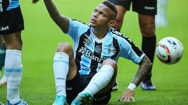 Pedro H. Tesch/AGIF - Contratação de Janderson é criticada por comentarista.