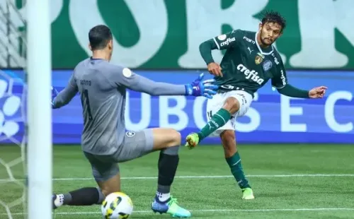 Foto: Marcello Zambrana/AGIF – Camisa 14 é o líder de assistências no elenco alviverde desde 2021 e pode rumar para a Europa