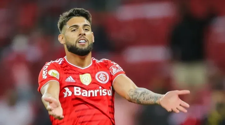 Foto: Pedro H. Tesch/AGIF - Yuri foi revelado pelo Santos.