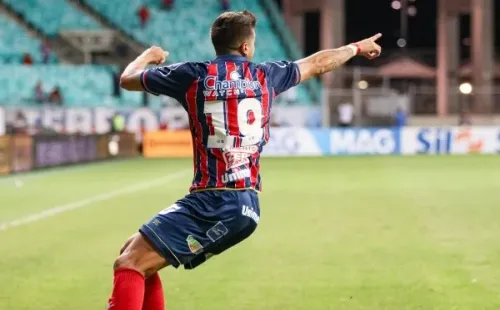 Foto: Renan Oliveira/AGIF – Mugni deve mudar de função e recuará de volante contra o Novorizontino