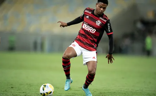 Foto: Jorge Rodrigues/AGIF – Matheus França sofreu uma fratura na fíbula contra o São Paulo