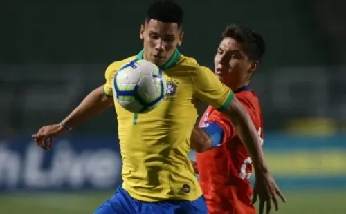 Foto: Marcello Zambrana/AGIF – Ex-Vasco, hoje Paulinho defende o Bayer Leverkusen