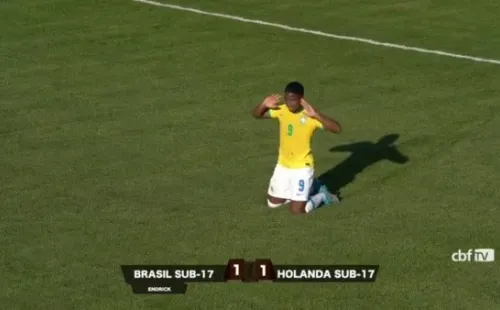 Foto: Confederação Brasileira de Futebol/YouTube – Endrick se impressiona com a torcida do Vasco.