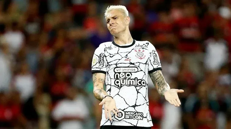 (Photo by Wagner Meier/Getty Images) - Guedes segue sendo muito criticado no Corinthians.