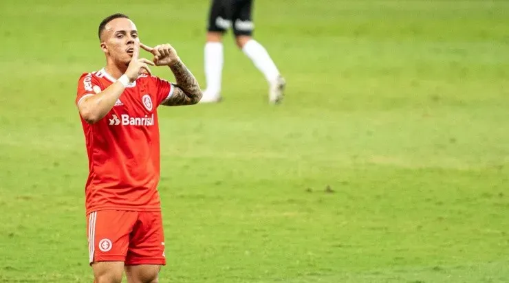 Alessandra Torres/AGIF - Peglow é o novo atacante do Atlético-GO.