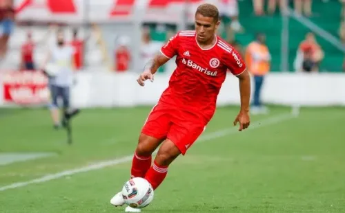 Foto: Luiz Erbes/AGIF – Caio Vidal está no radar do Sport