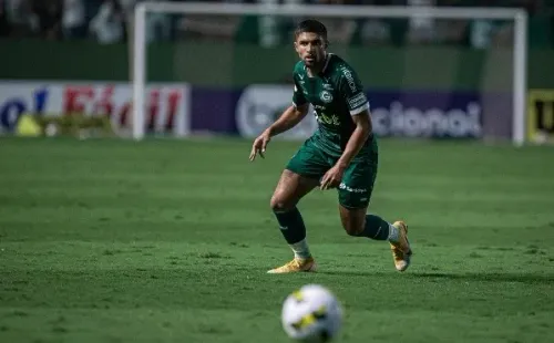 Isabela Azine/AGIF/ Juan em campo com a camisa do Goiás..