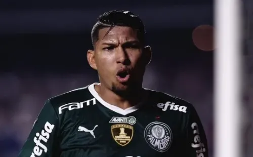 Rony anotou dois gols na vitória contra o Cerro (Foto: Ettore Chiereguini/AGIF)