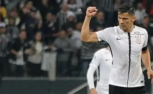 Daniel Vorley/AGIF/ Balbuena já jogou no Timão e é cogitado para voltar ao Clube.