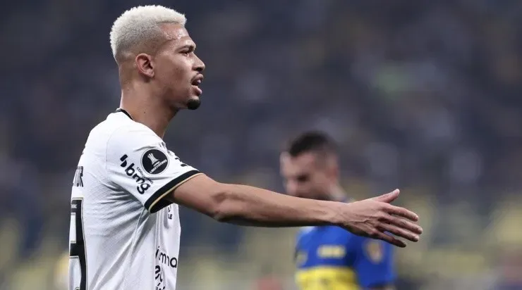 Ettore Chiereguini/AGIF - João Victor está saindo do Timão.