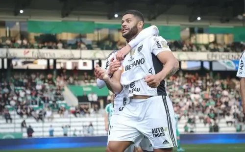 (Foto: Pedro Souza / Atlético) Volante do Emelec revela que filho é fã do Hulk