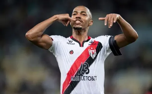 Foto: Jorge Rodrigues/AGIF – Marlon Freitas é um pedido da torcida celeste