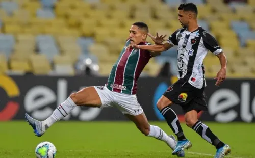 Foto: Thiago Ribeiro/AGIF – Em 2020, Cássio Gabriel defendeu as cores do Botafogo-PB
