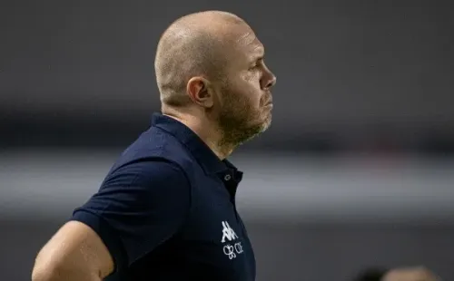 ( Foto: Celio Junior/AGIF)