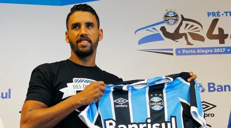 Foto: Lucas Uebel/Grêmio - Michel vive dias contados no Grêmio.