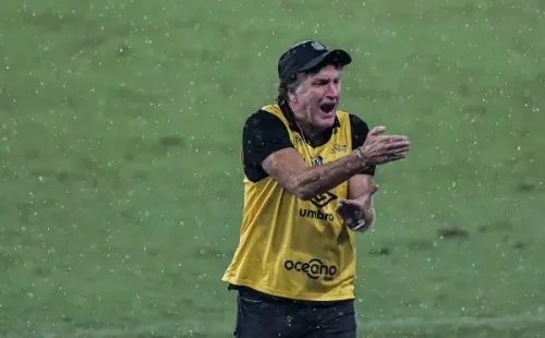 Foto: Thiago Ribeiro/AGIF – Cuca foi finalista da Libertadores com o Santos