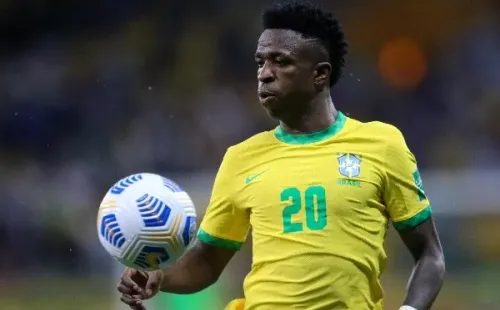 Foto: Fernando Moreno/AGIF – Vinícius Jr. assina vínculo até junho de 2027