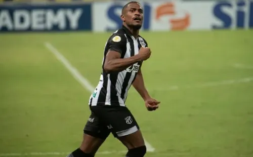 Foto: Kely Pereira/AGIF – Empresário de Saulo Mineiro manda a real sobre especulações de possível negociação com o Leão